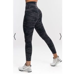 Echt force scrunch legging